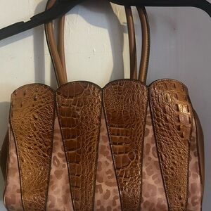 Elegant Brown Croc-Embossed Tote Bag